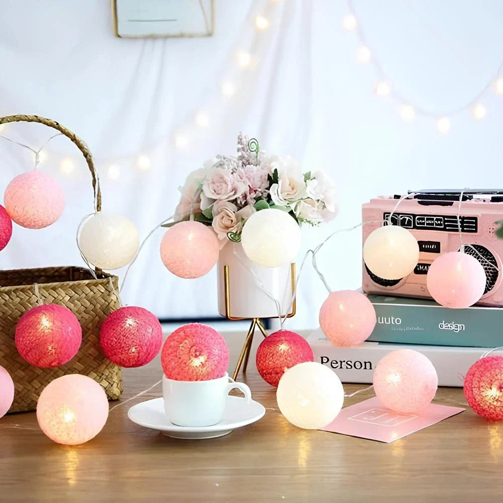 Katoenen Ballen Lichtslinger LED | Cotton Ball Lichtsnoer op USB of Batterijen met Warm Licht voor Slaapkamer | Kinderkamer en Woonkamer