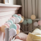 Katoenen Ballen Lichtslinger LED | Cotton Ball Lichtsnoer op USB of Batterijen met Warm Licht voor Slaapkamer | Kinderkamer en Woonkamer