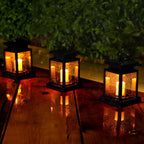 Solar Lantaarn met LED Kaars | Retro Hanglantaarn op Zonne-energie met Ophangclip | Spatwaterdichte Tuinverlichting voor Balkon en Terras