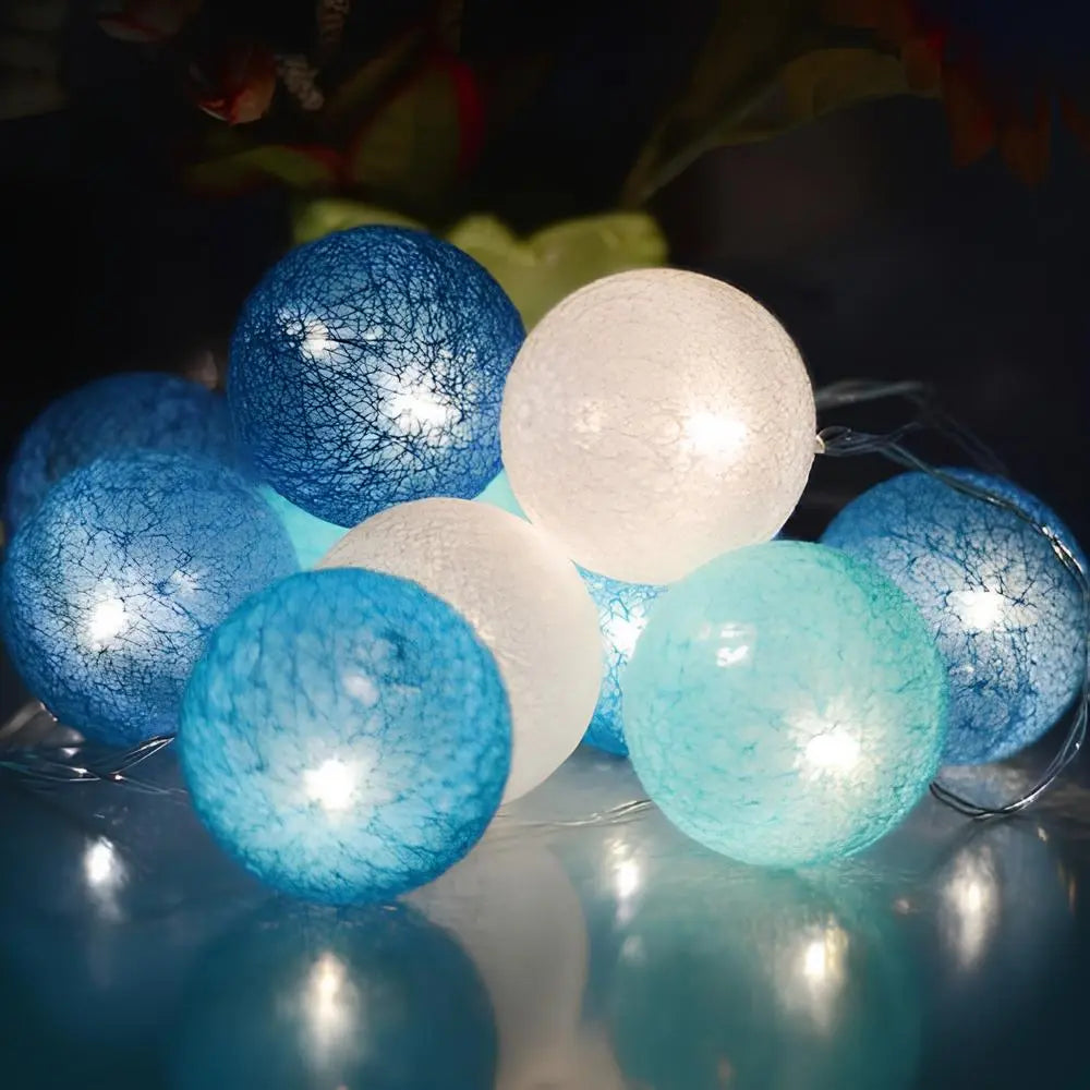 Katoenen Ballen Lichtslinger LED | Cotton Ball Lichtsnoer op USB of Batterijen met Warm Licht voor Slaapkamer | Kinderkamer en Woonkamer