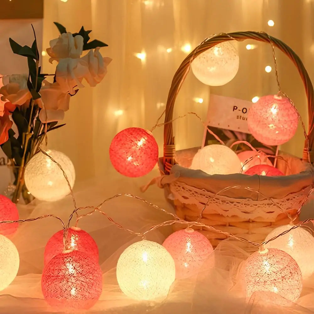 Katoenen Ballen Lichtslinger LED | Cotton Ball Lichtsnoer op USB of Batterijen met Warm Licht voor Slaapkamer | Kinderkamer en Woonkamer