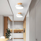 Scandinavische Ronde LED Plafondlamp met Houten Voet Kleine Plafonnière met Ingebouwde LED en Keuze uit Lichtkleur voor Hal | Gang en Slaapkamer