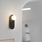 Wandlamp met Glazen Bol Minimalistische Scandinavische Wandverlichting met Ovale Metalen Achterplaat voor Slaapkamer | Hal en Woonkamer