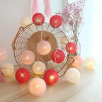 Katoenen Ballen Lichtslinger LED | Cotton Ball Lichtsnoer op USB of Batterijen met Warm Licht voor Slaapkamer | Kinderkamer en Woonkamer