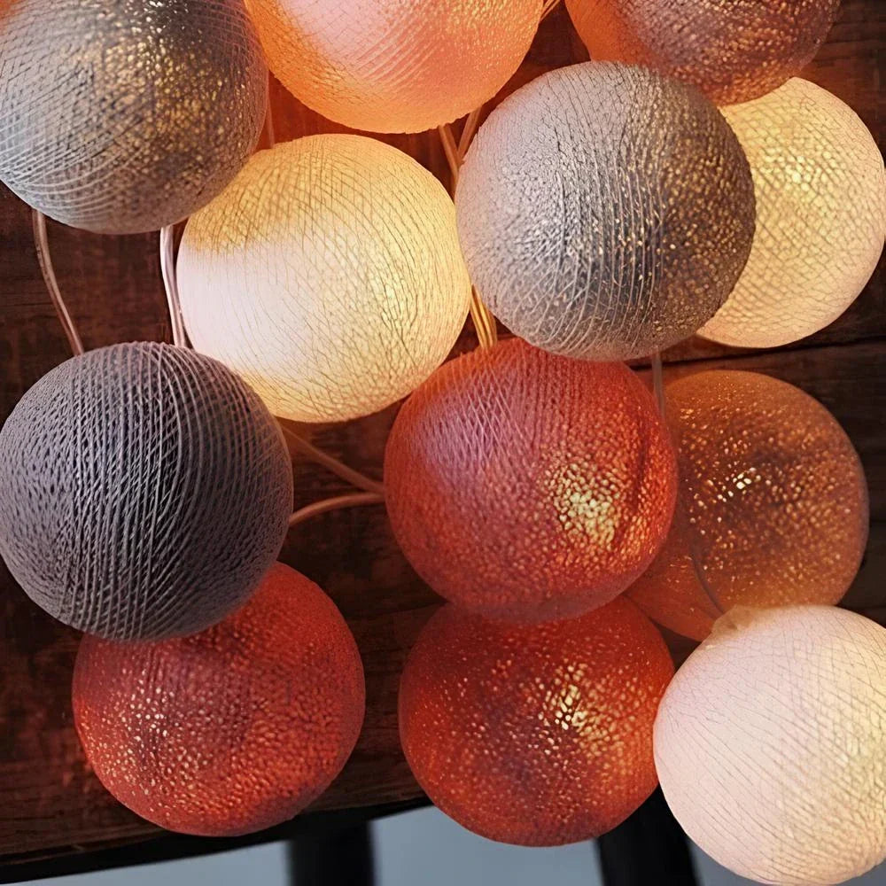 Katoenen Ballen Lichtslinger LED | Cotton Ball Lichtsnoer op USB of Batterijen met Warm Licht voor Slaapkamer | Kinderkamer en Woonkamer