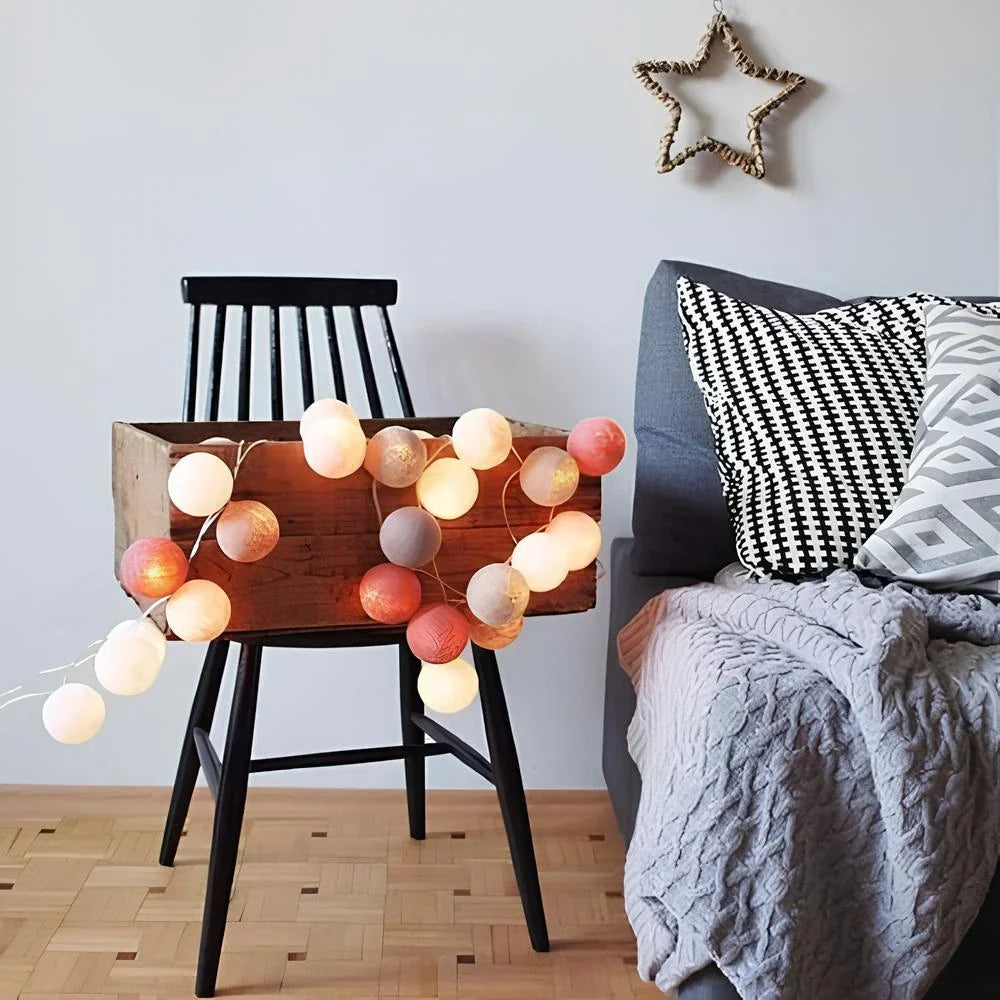 Katoenen Ballen Lichtslinger LED | Cotton Ball Lichtsnoer op USB of Batterijen met Warm Licht voor Slaapkamer | Kinderkamer en Woonkamer