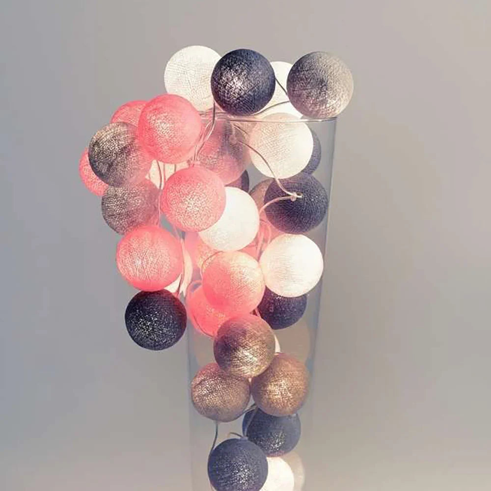Katoenen Ballen Lichtslinger LED | Cotton Ball Lichtsnoer op USB of Batterijen met Warm Licht voor Slaapkamer | Kinderkamer en Woonkamer