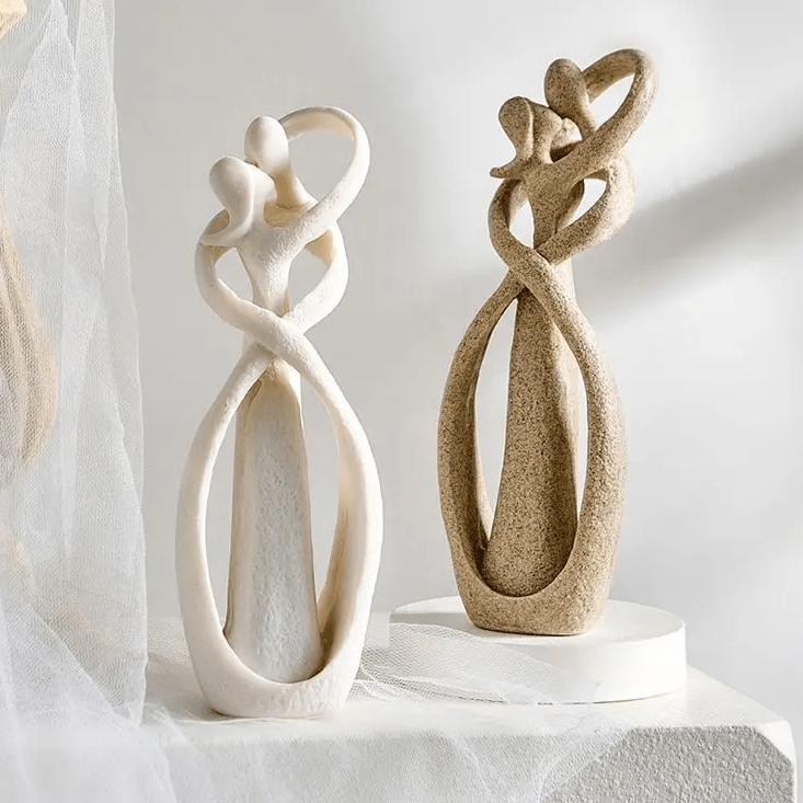 Abstract Beeld van een Omhelzend Koppel Moderne Decoratieve Sculptuur van Kunsthars als Woonaccessoire voor Woonkamer | Slaapkamer en Kantoor