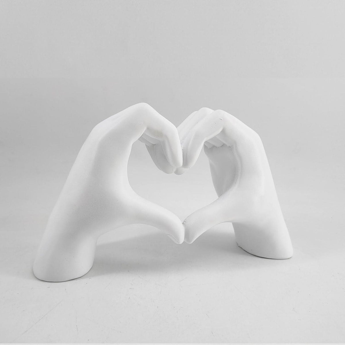 Beeldje Handen in Hartvorm Decoratief Liefdesbeeld van Polyresin Moderne Woondecoratie voor Kast | Dressoir en Slaapkamer