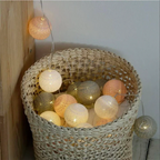 Katoenen Ballen Lichtslinger LED | Cotton Ball Lichtsnoer op USB of Batterijen met Warm Licht voor Slaapkamer | Kinderkamer en Woonkamer