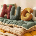 Letterkussen Alfabet Sierkussen in Lettervorm Zacht Decoratief Kussen voor Naam of Initialen op Bank | Bed en Kinderkamer