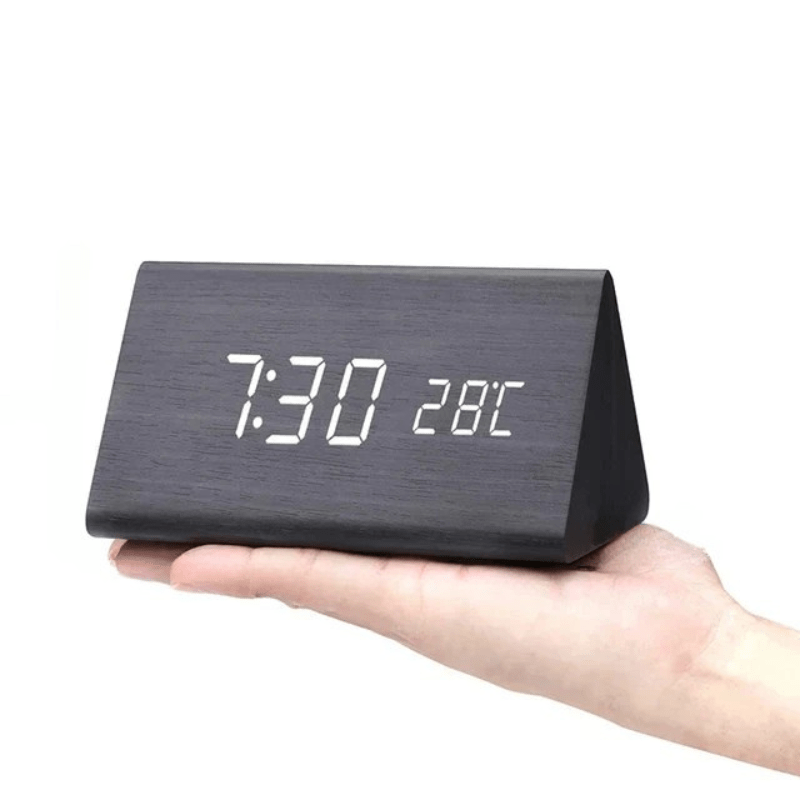 Houten LED Wekker met Geluidsbediening Digitale Tafelklok met Instelbare Helderheid op USB of Batterij voor Nachtkastje | Bureau en Woonkamer