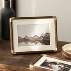 Houten Fotolijst met Metalen Hoeken Vintage Staande Fotolijst van Massief Hout Staand of Liggend te Plaatsen voor Bureau | Kast en Nachtkastje